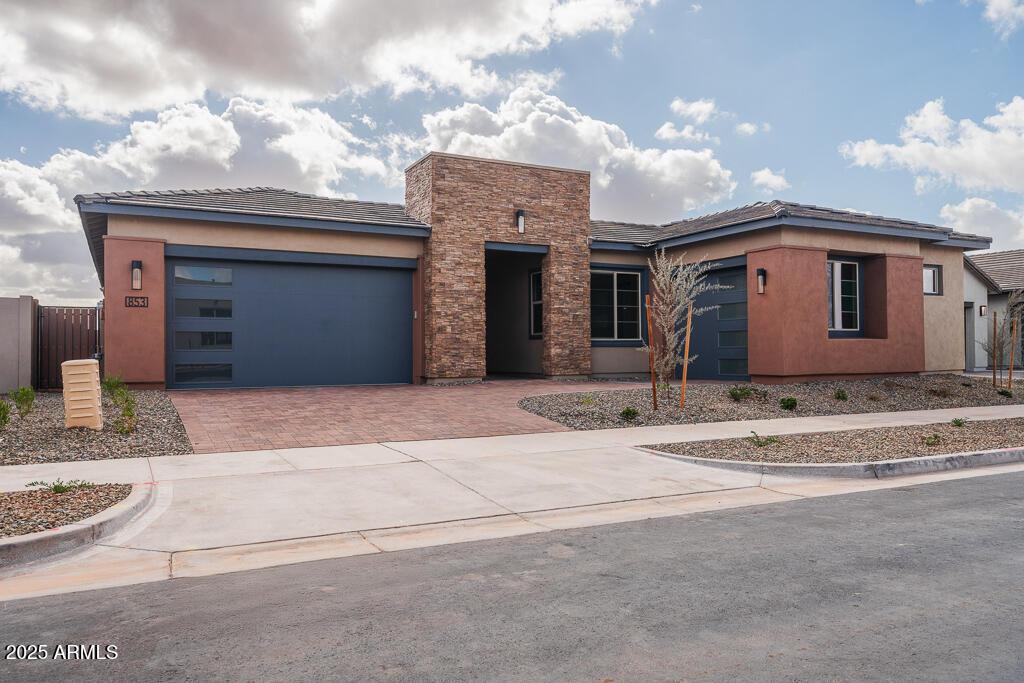 853 W Golden Ore Pass, Apache Junction, AZ 85120