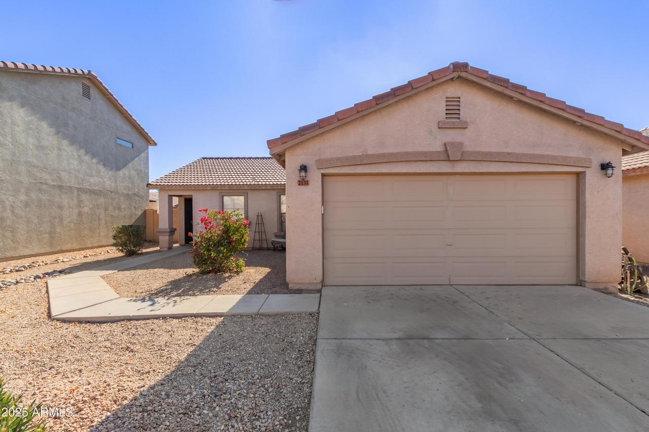 2131 E Haflinger Way, San Tan Valley, AZ 85140