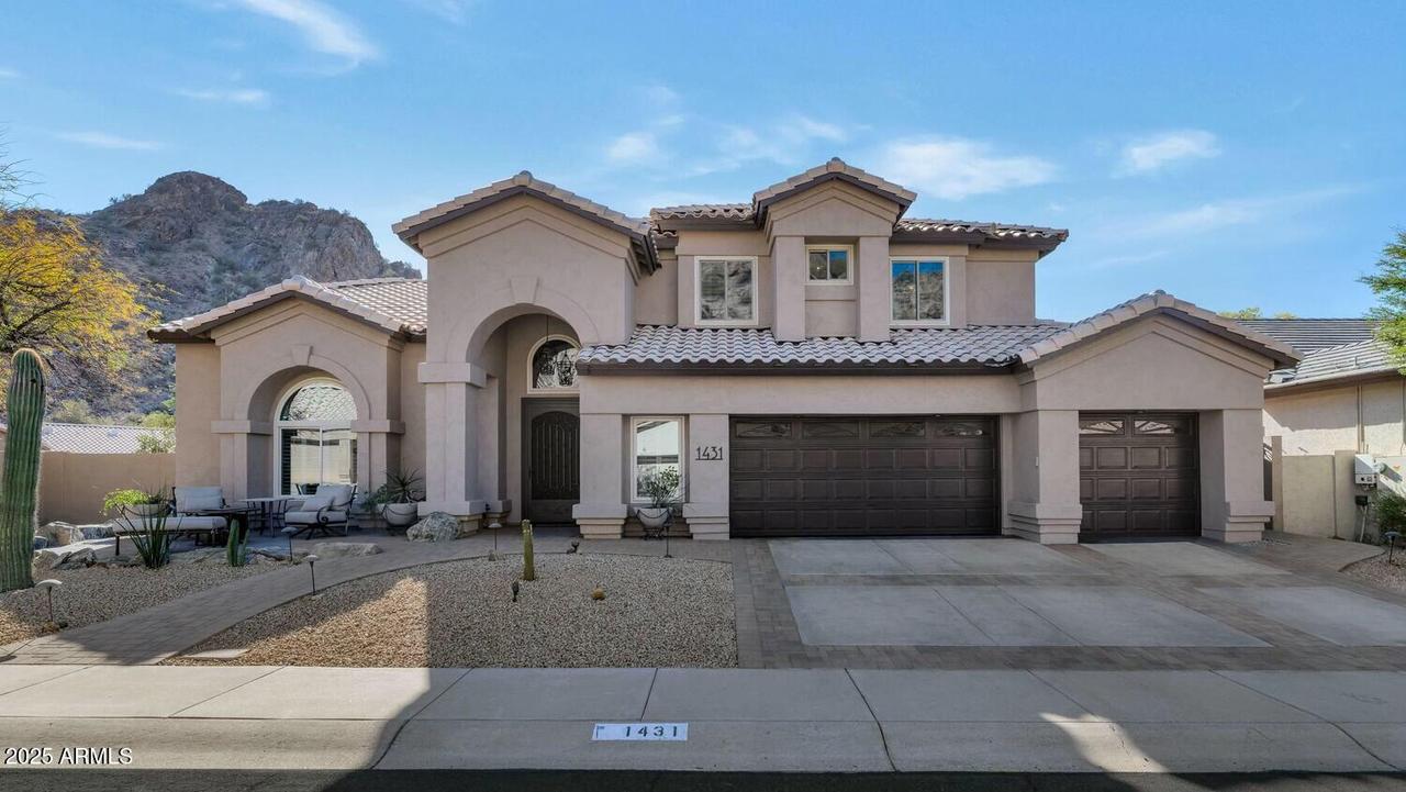 1431 E Dry Creek Rd., Phoenix, AZ 85048