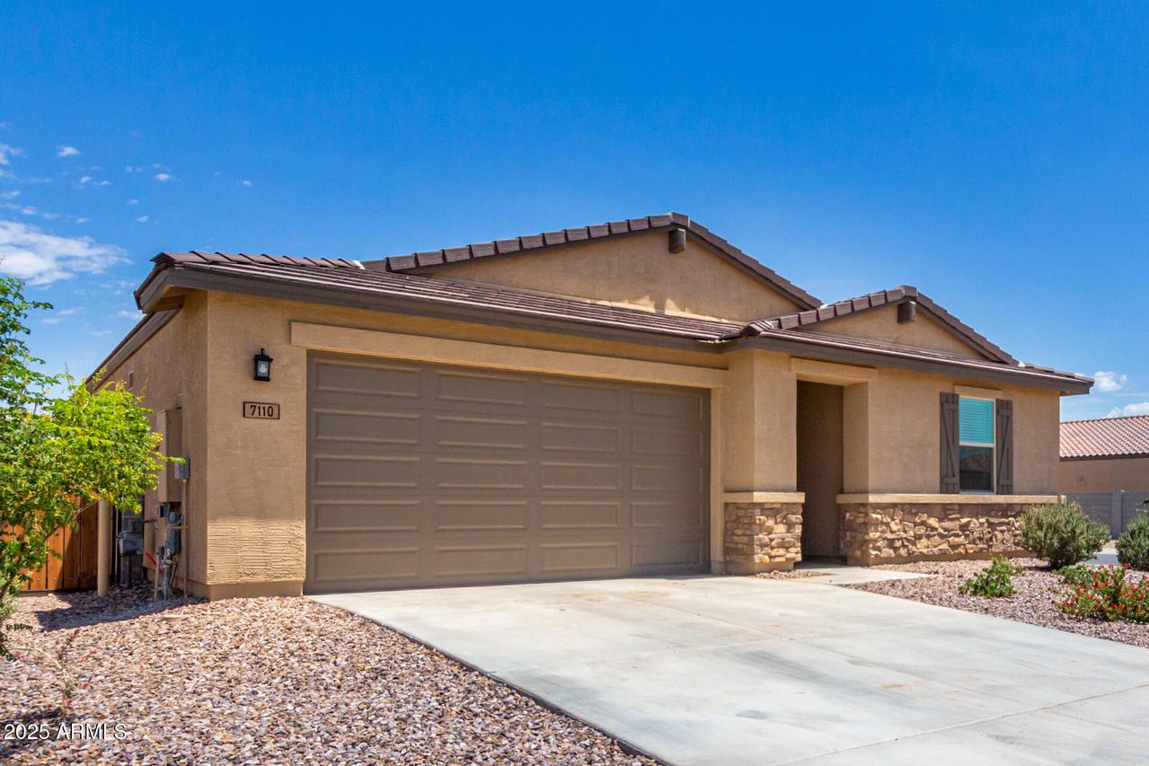 7110 E Gamebird Way, San Tan Valley, AZ 85143