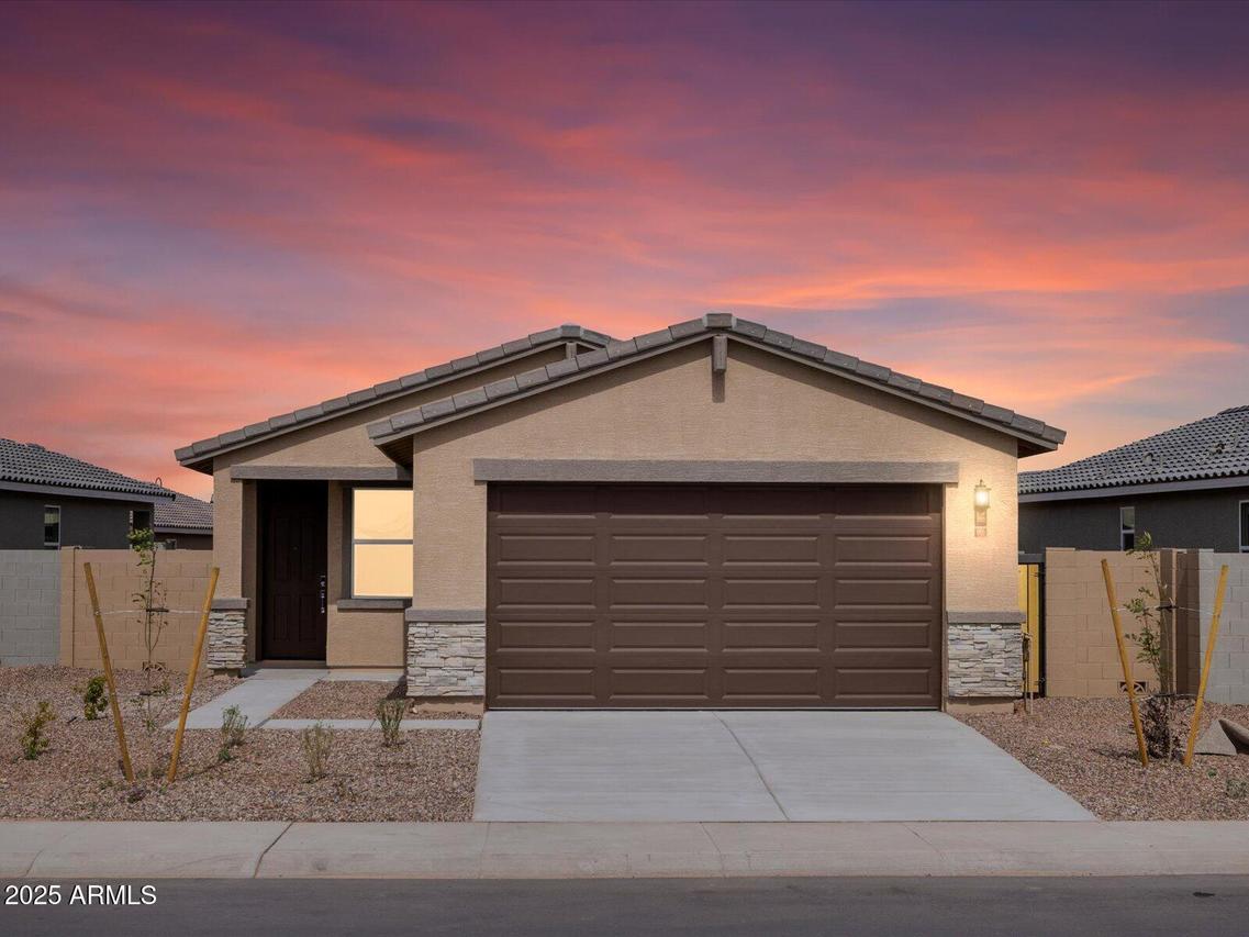 3208 E Hayden Rose Ave., San Tan Valley, AZ 85143