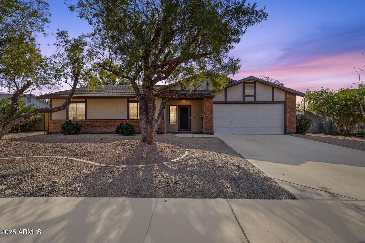 2647 E Evergreen St., Mesa, AZ 85213