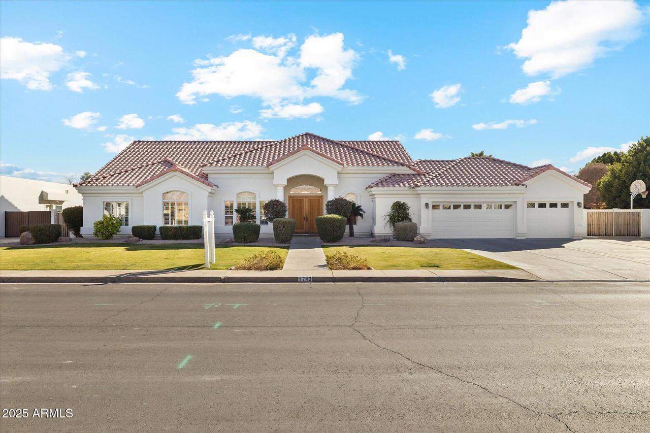 1743 E Menlo St., Mesa, AZ 85203