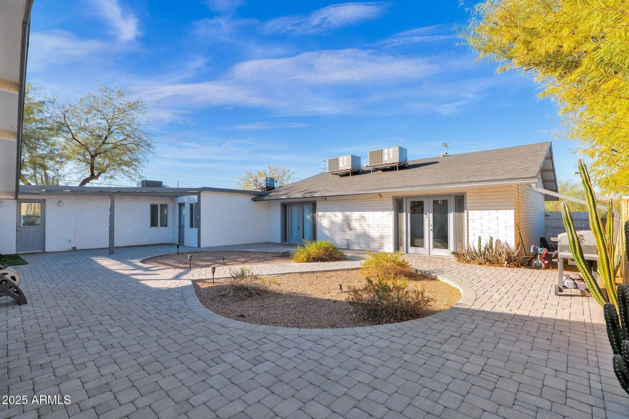 1404 E Mountain View Rd., Phoenix, AZ 85020