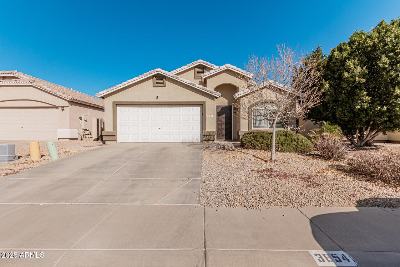 3854 W Yellow Peak Dr., San Tan Valley, AZ 85144