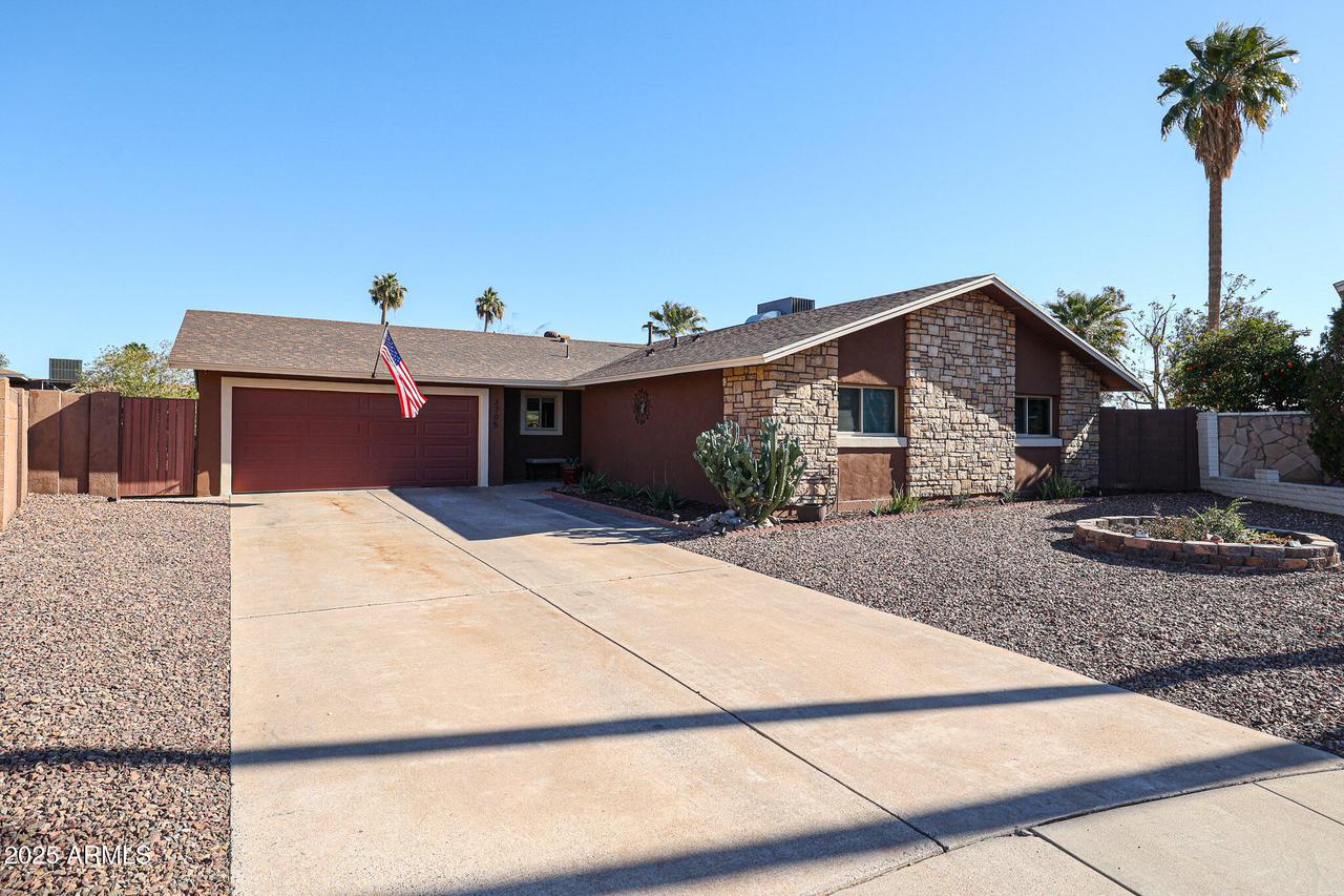 3705 W Port Royale Ln., Phoenix, AZ 85053
