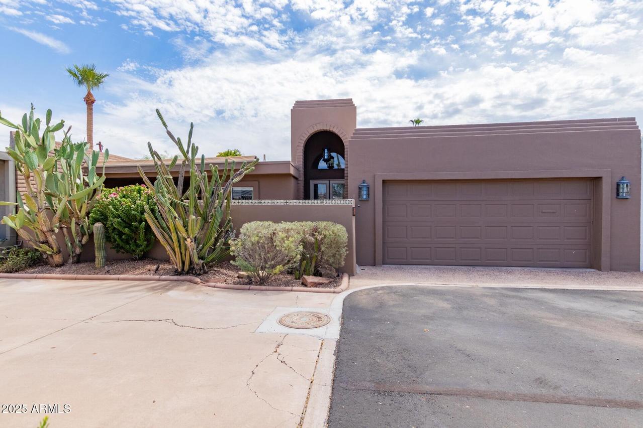 7770 E Camelback Rd. #16, Scottsdale, AZ 85251