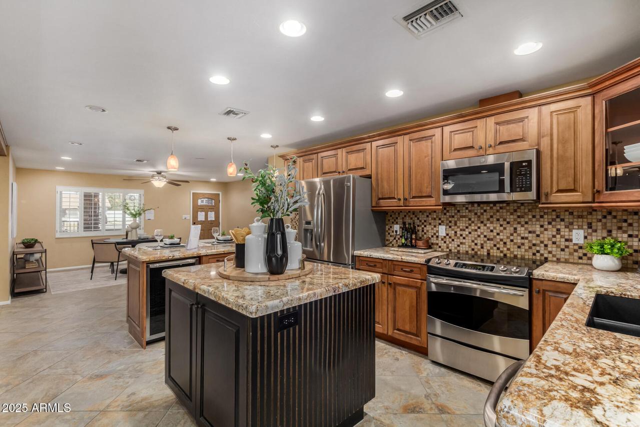 19624 N 16th Dr., Phoenix, AZ 85027
