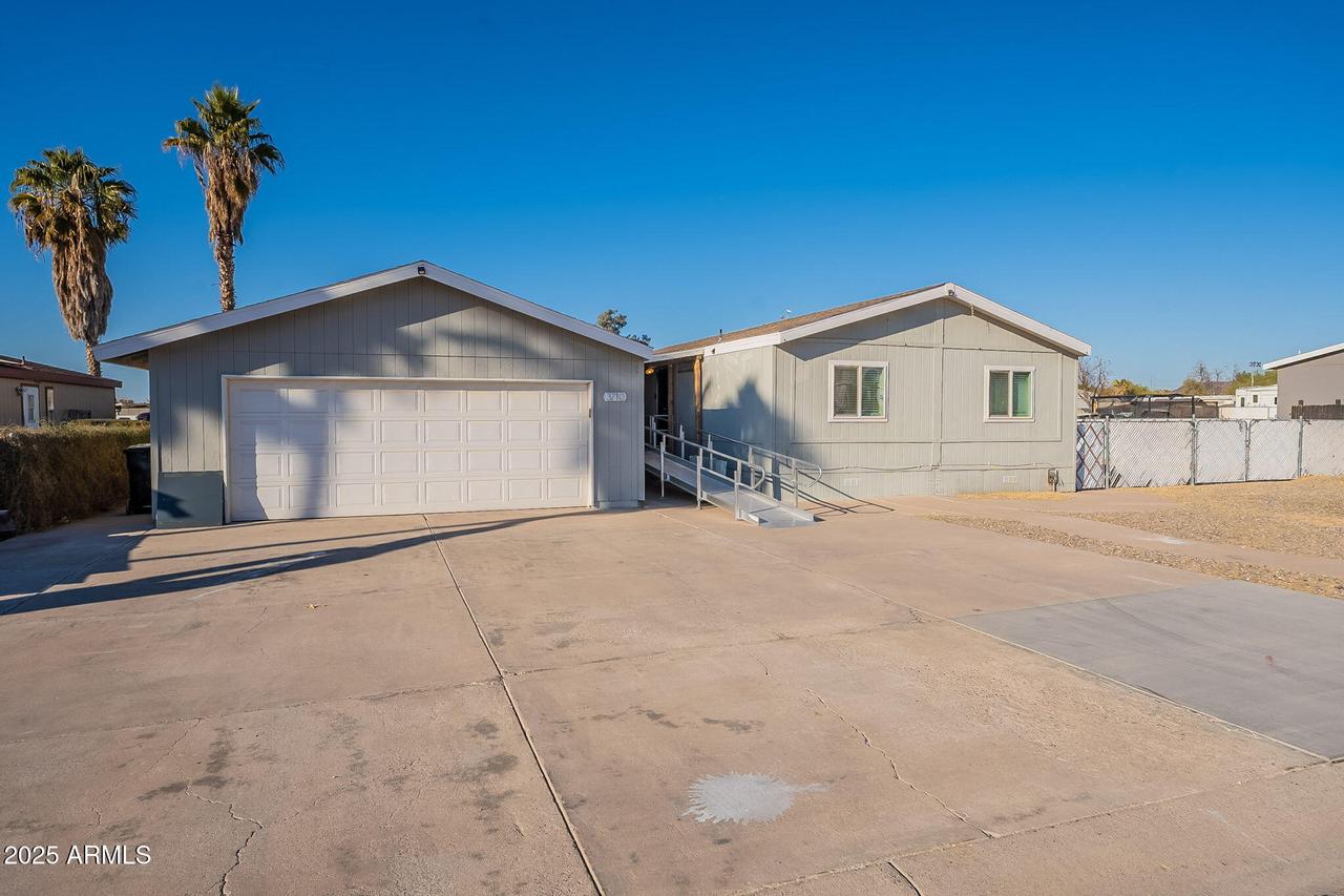 3710 W Irma Ln., Glendale, AZ 85308