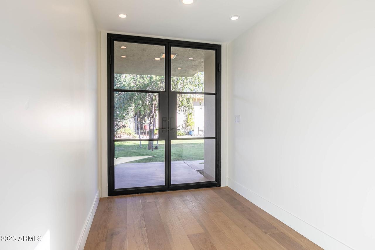 7806 E San Carlos Rd., Scottsdale, AZ 85258