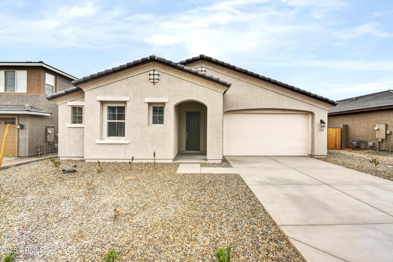 19449 W Valle Vista Way, Litchfield Park, AZ 85340