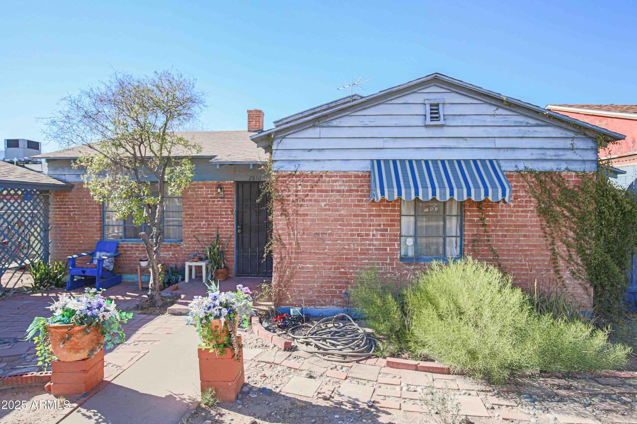 2810 N Dayton St., Phoenix, AZ 85006