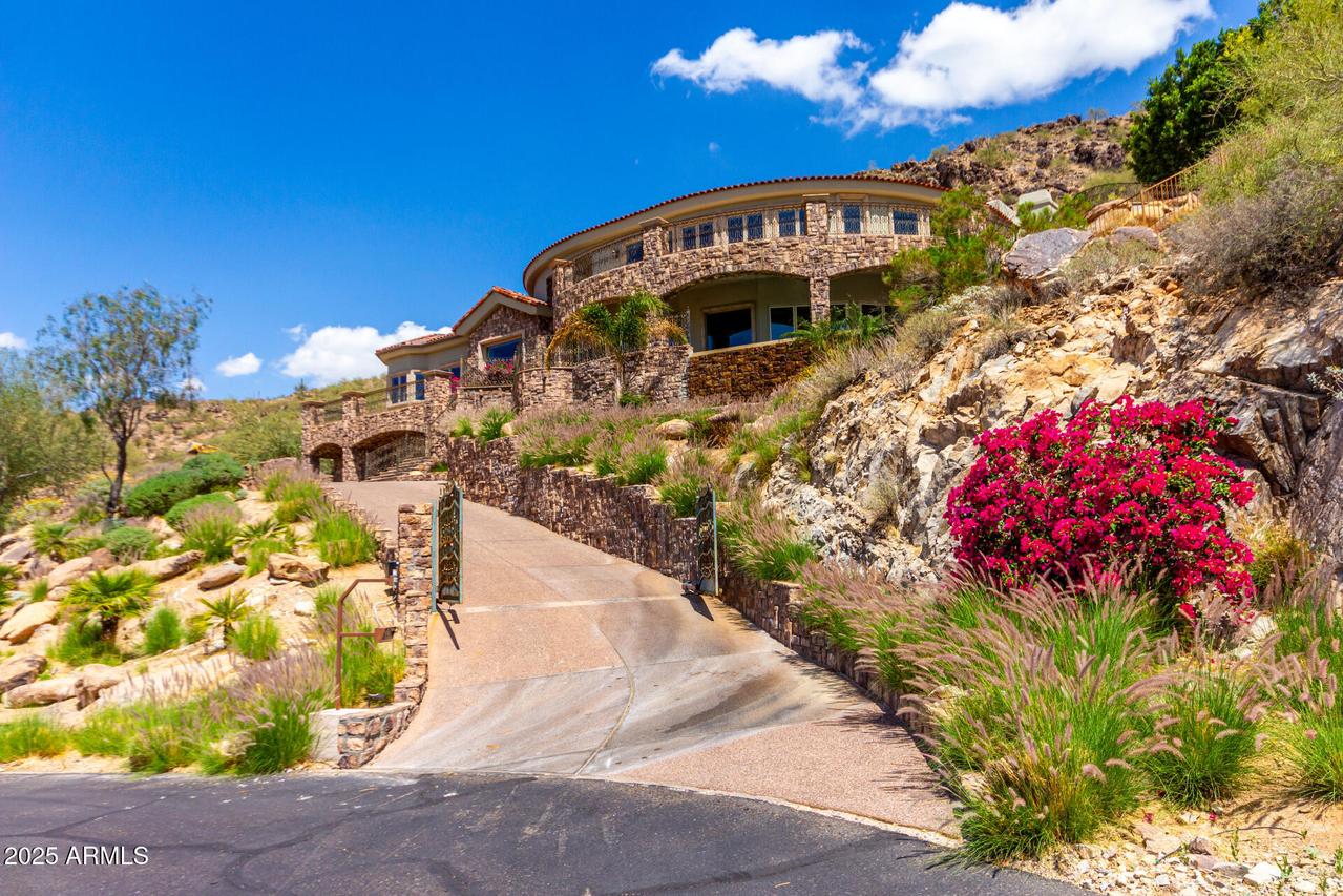 7929 N 55th St., Paradise Valley, AZ 85253
