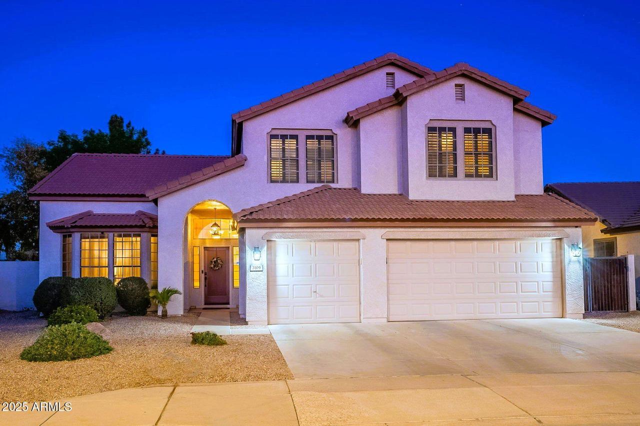 3109 S Esmeralda, Mesa, AZ 85212