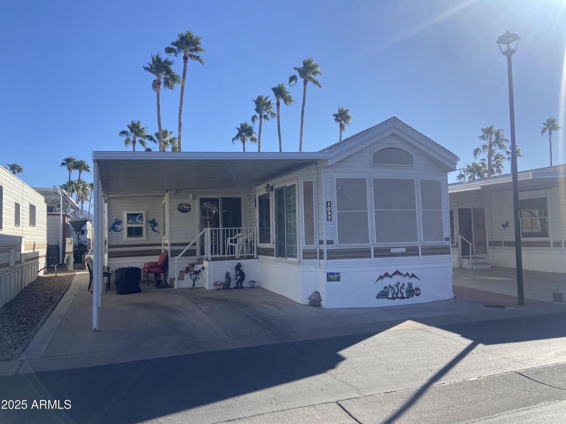 1037 S Cheyenne Dr., Apache Junction, AZ 85119
