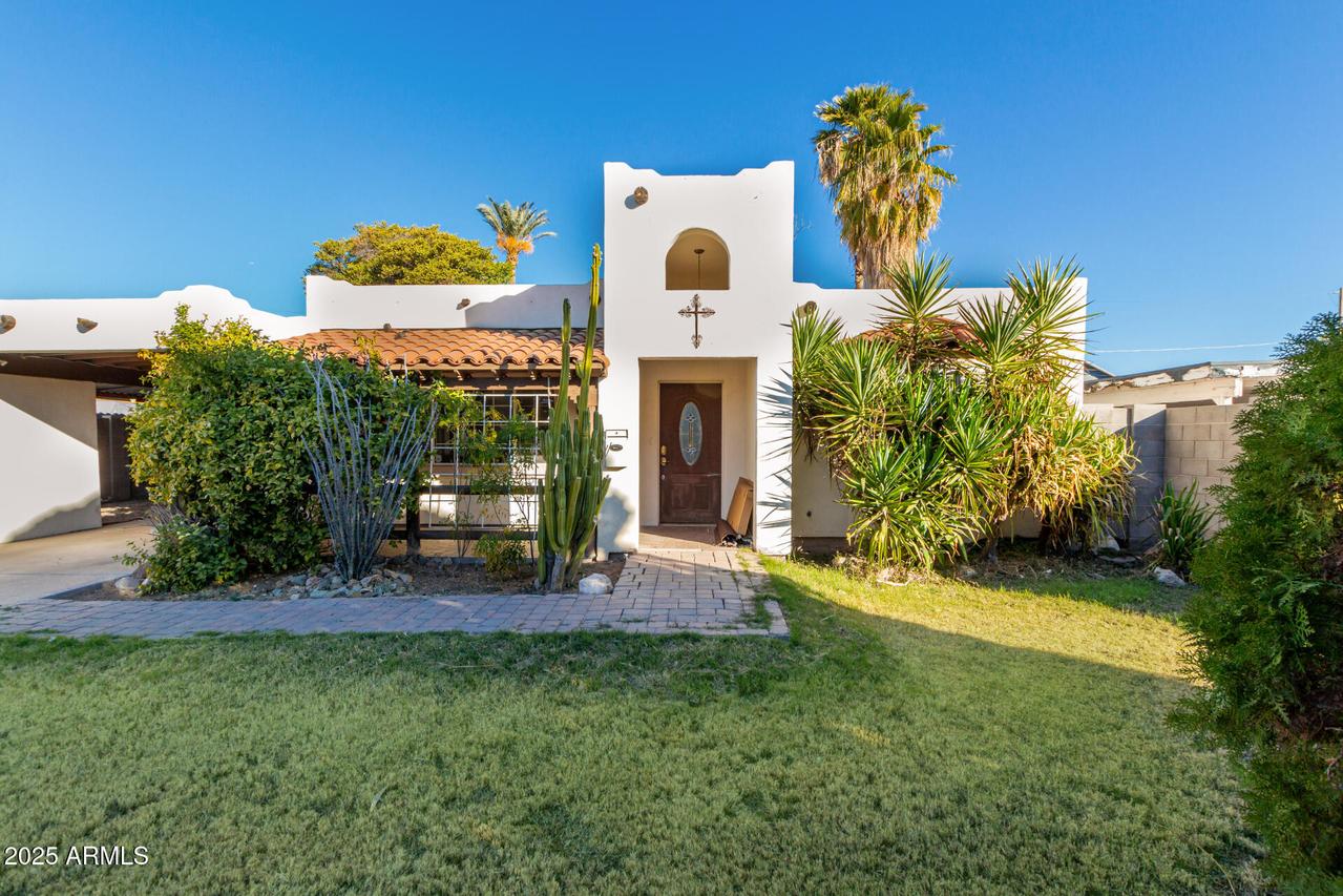 3126 E Monte Vista Rd., Phoenix, AZ 85008