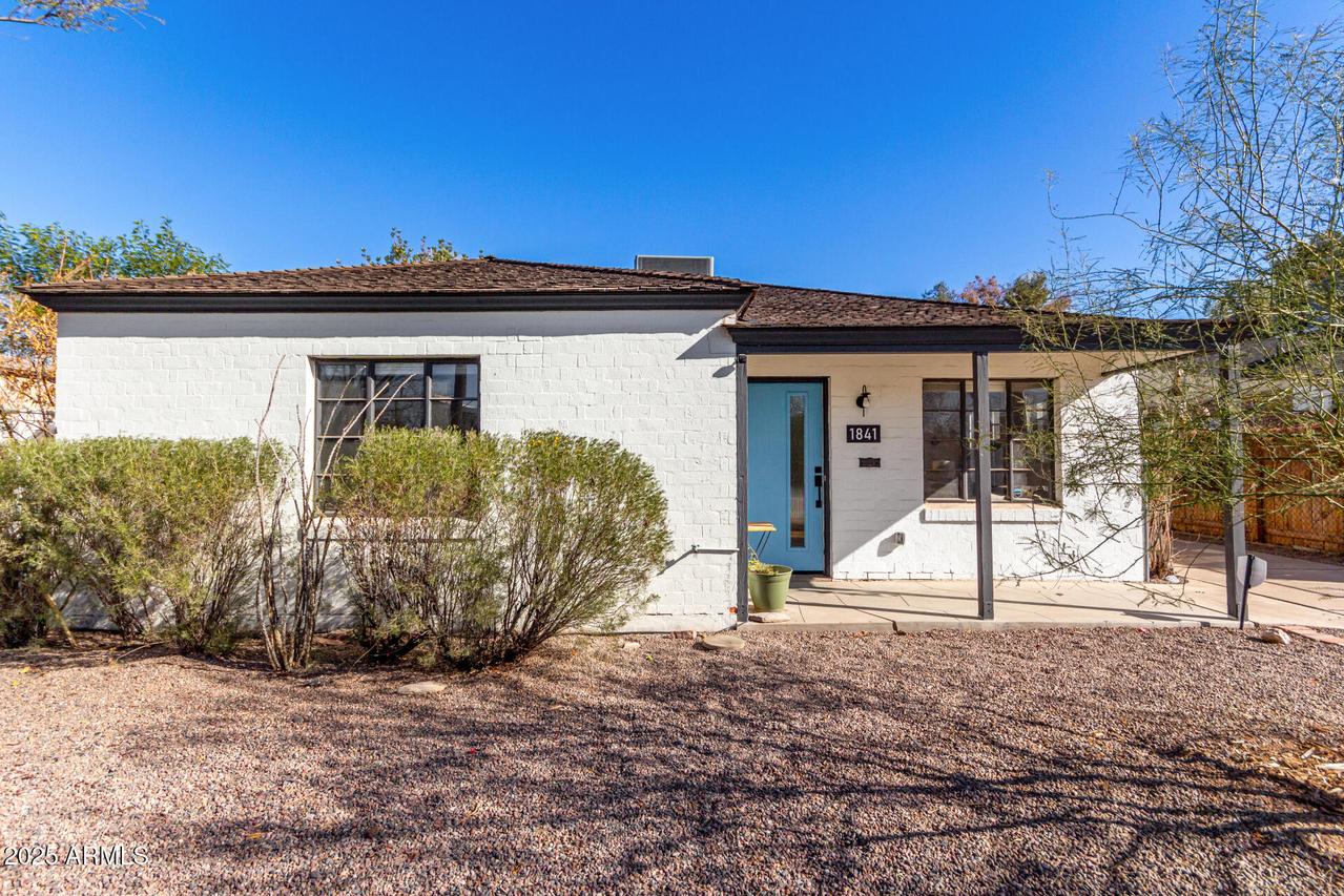 1841 N 16th Ave., Phoenix, AZ 85007