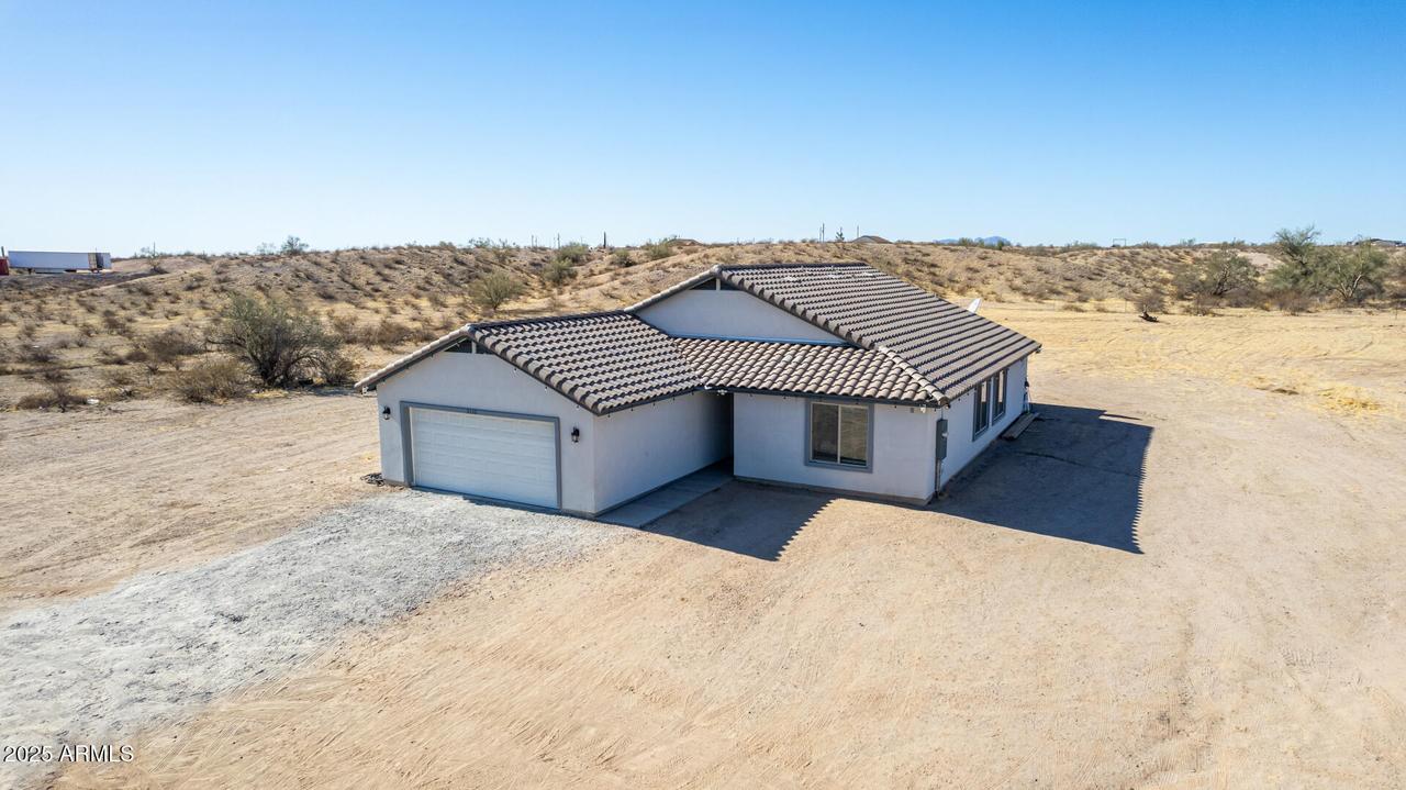 3320 N 329th Dr., Tonopah, AZ 85354