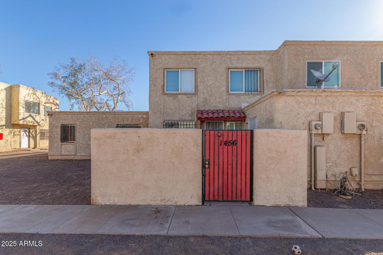 1456 N 54th Ave., Phoenix, AZ 85043
