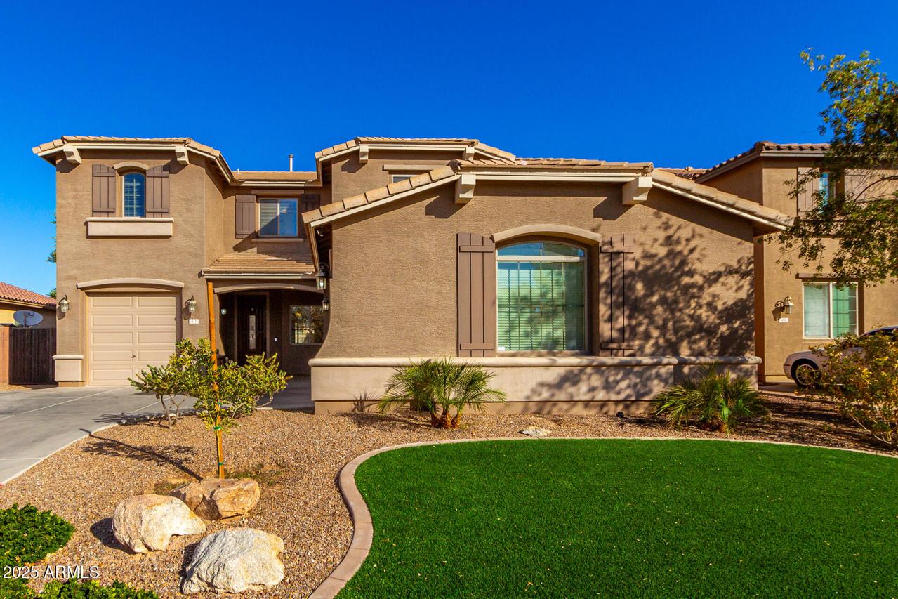 472 W Dragon Tree Ave., Queen Creek, AZ 85140
