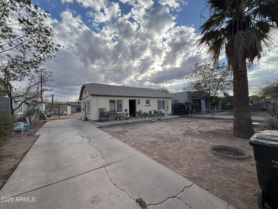 1725 W Hadley St., Phoenix, AZ 85007