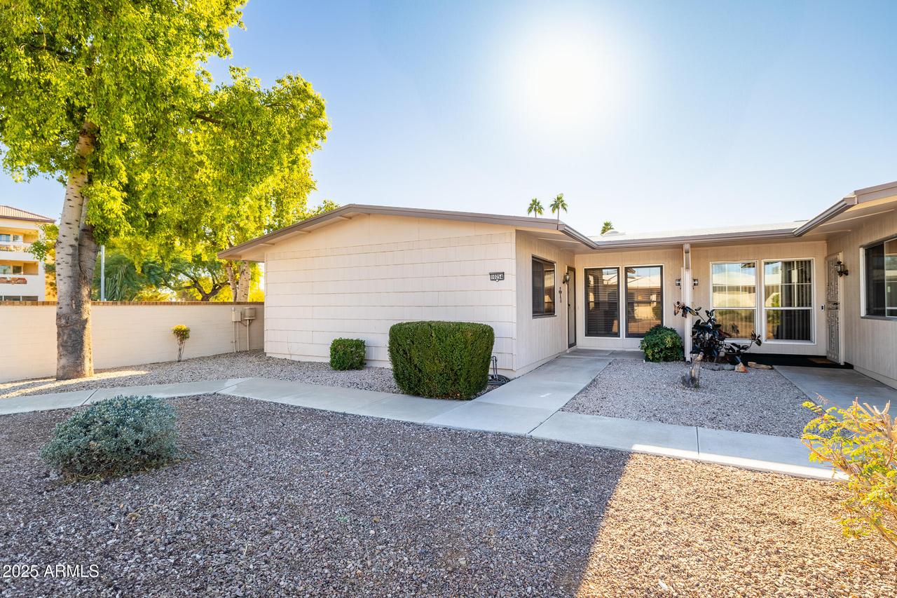 10254 W Palmeras Dr., Sun City, AZ 85373