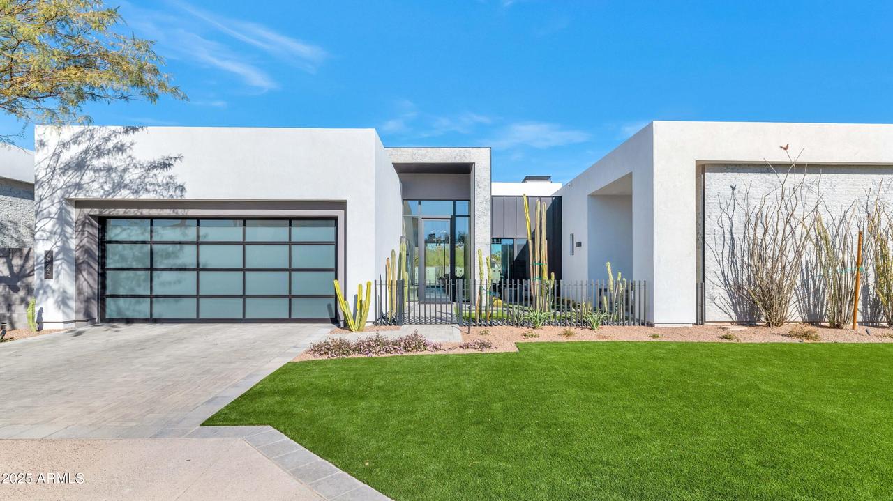 6826 E Joshua Tree Ln., Paradise Valley, AZ 85253