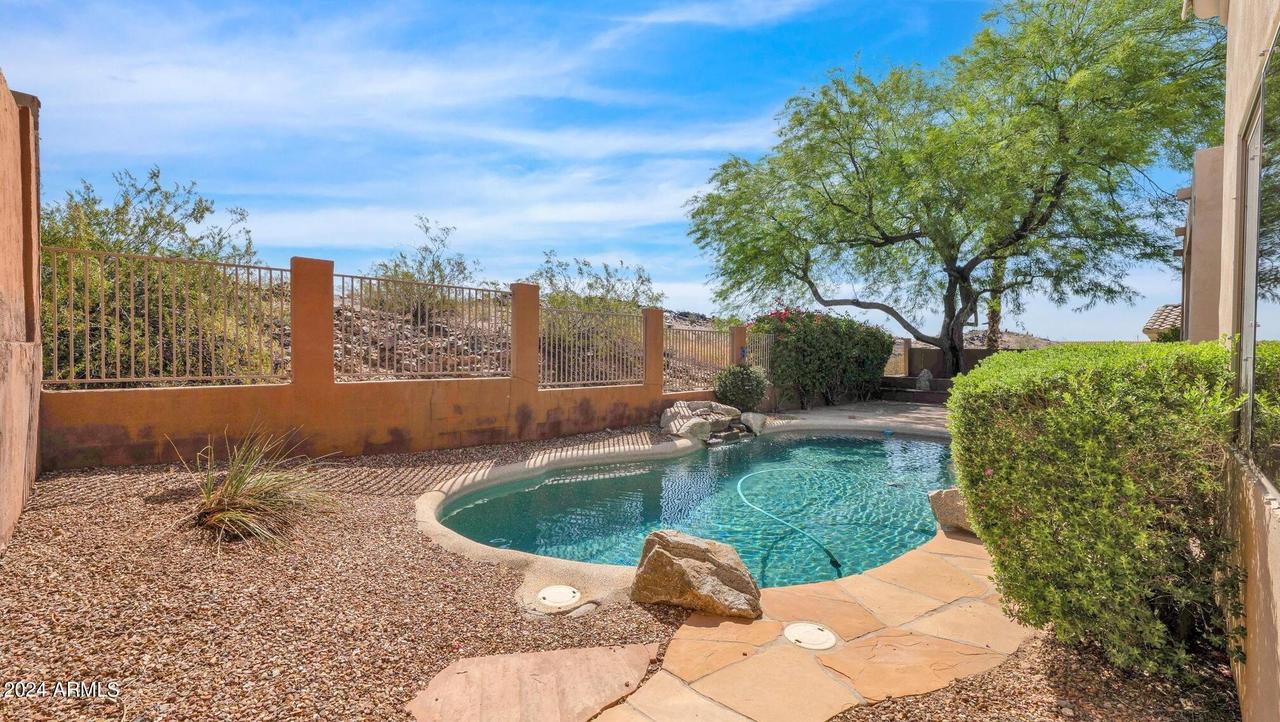 16423 S 4th St., Phoenix, AZ 85048