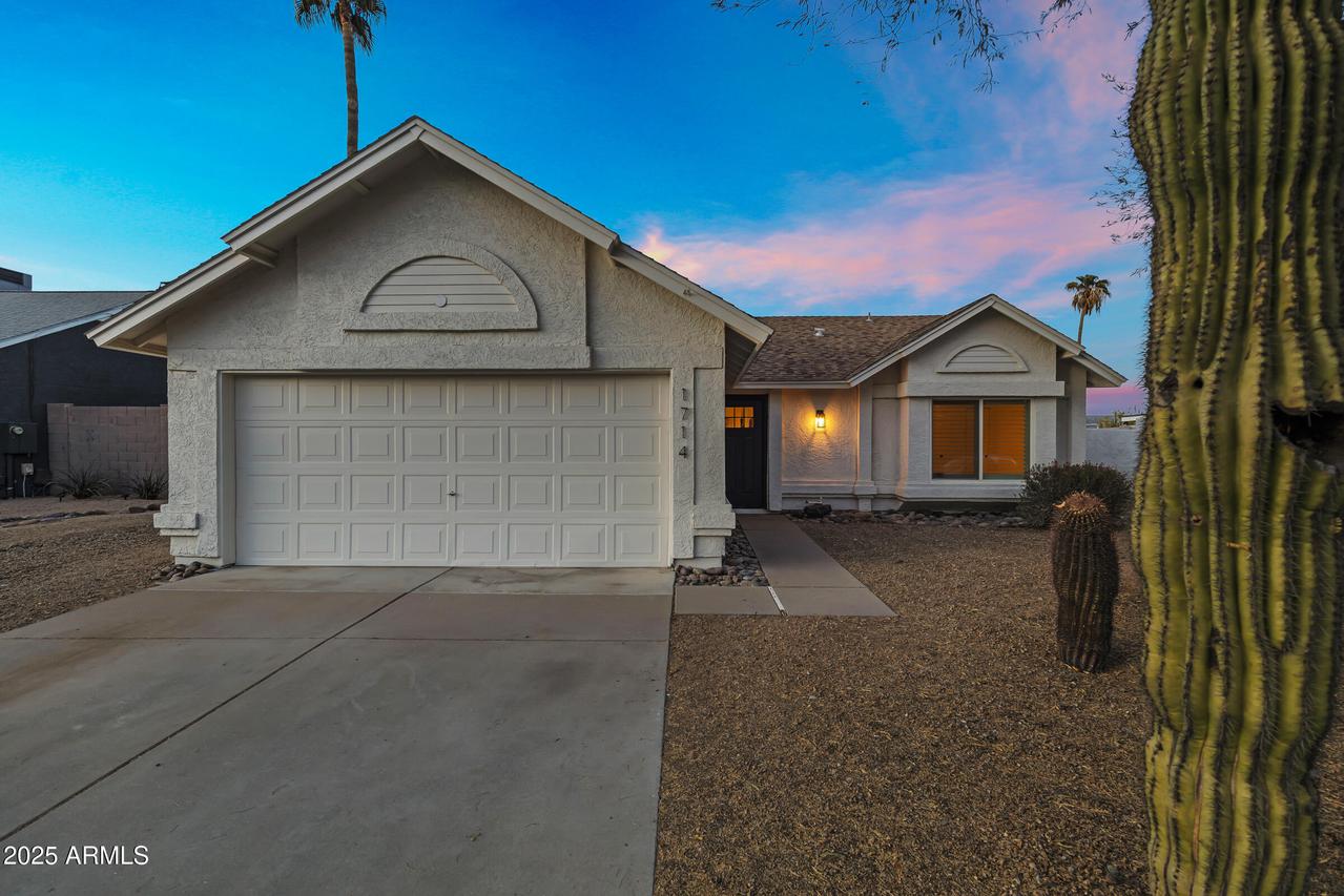 1714 E Paradise Ln., Phoenix, AZ 85022