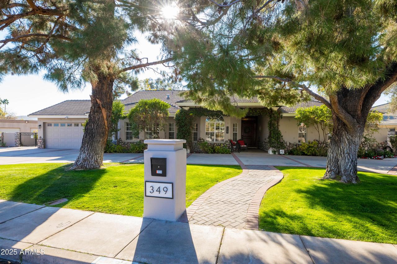 349 W Gleneagles Dr., Phoenix, AZ 85023