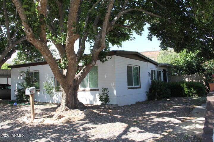 4 Campbell Ave., Bisbee, AZ 85603