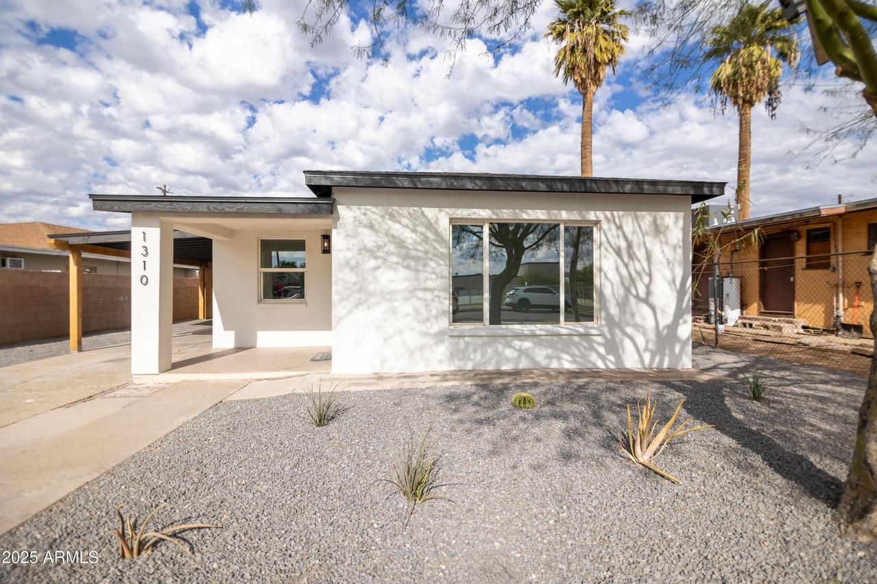 1310 E Monroe St., Phoenix, AZ 85034