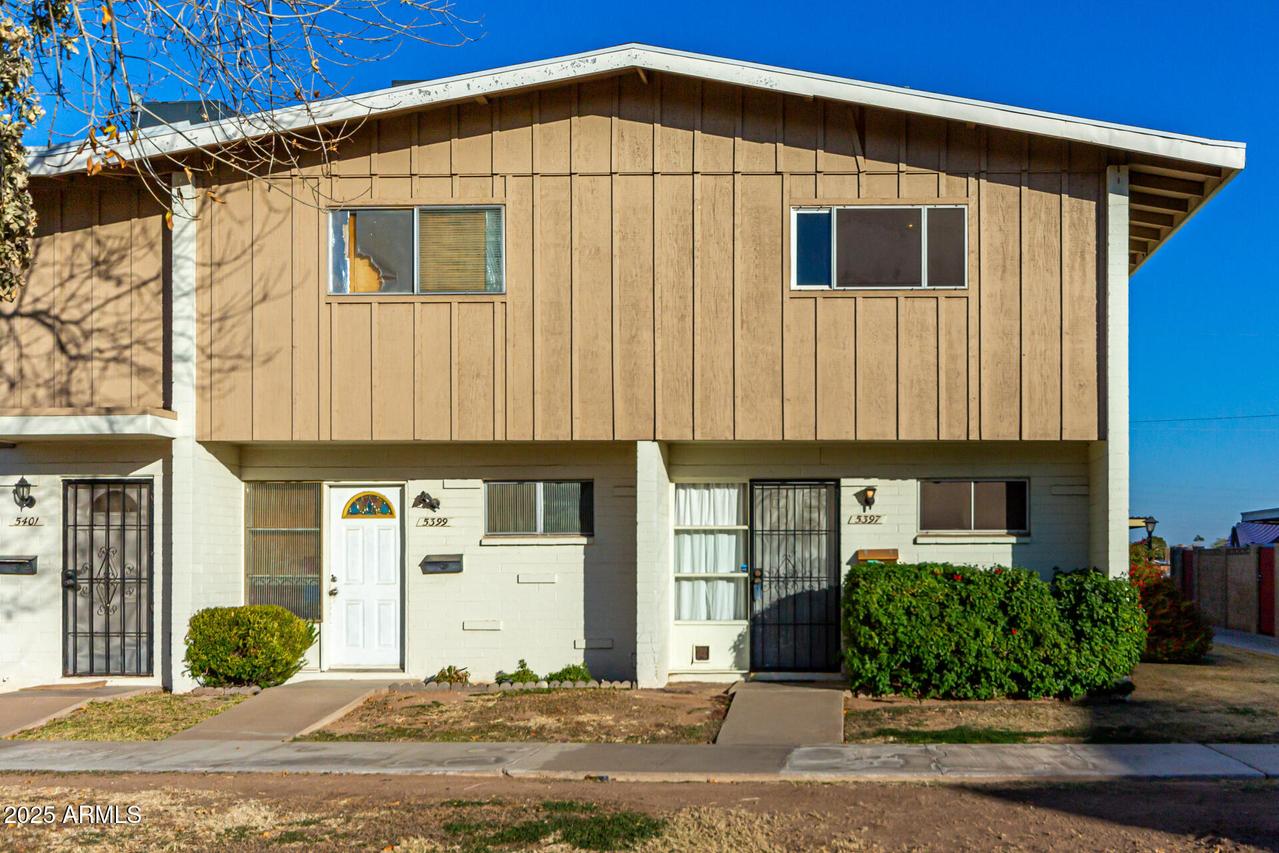5397 N Black Cyn Hwy., Phoenix, AZ 85015