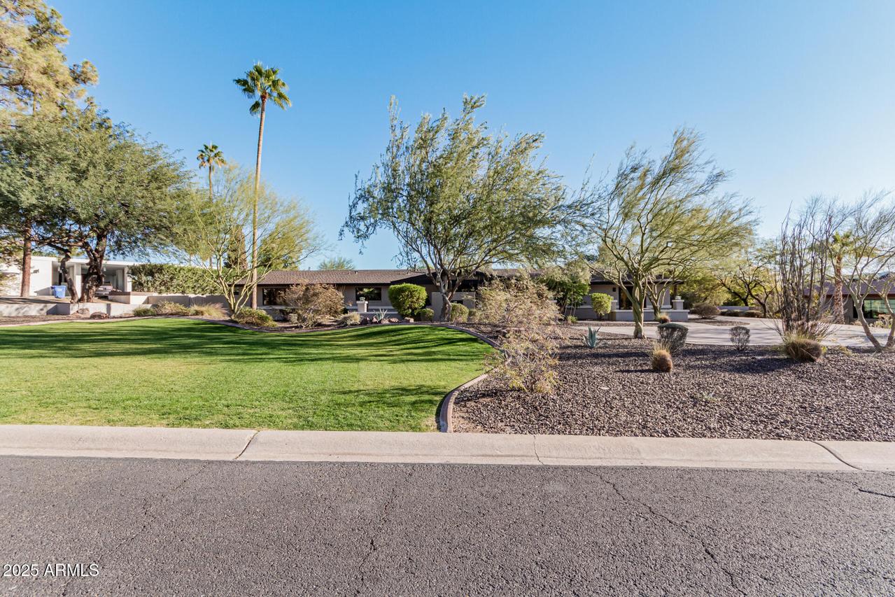 4605 E Orange Dr., Phoenix, AZ 85018