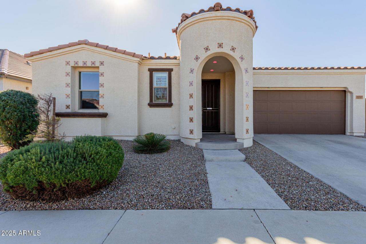 22543 E Calle De Flores St., Queen Creek, AZ 85142