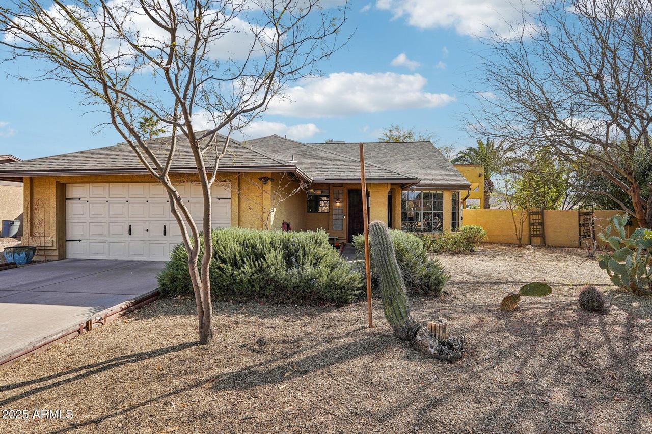 1801 E Aire Libre Ave., Phoenix, AZ 85022