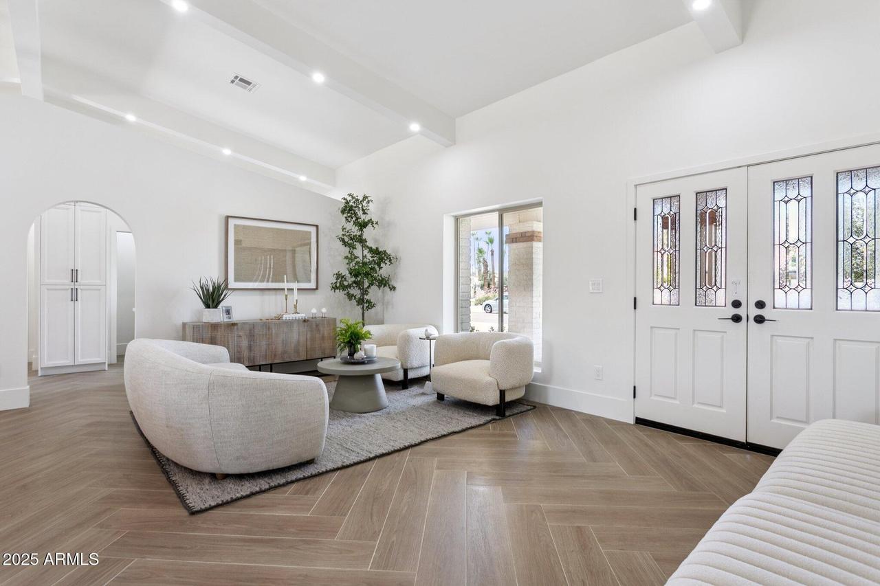 9031 N 83rd Way, Scottsdale, AZ 85258