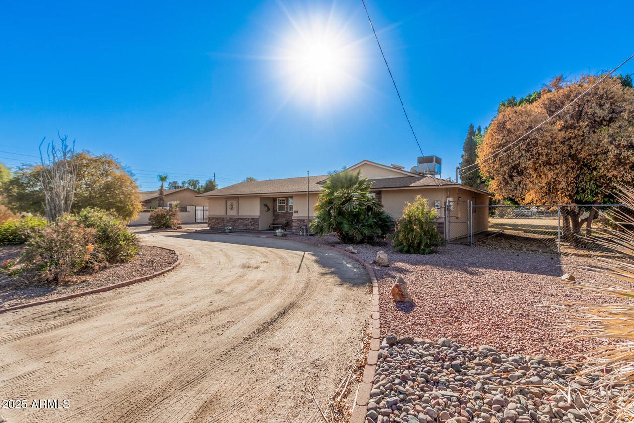 4321 W Greenway Rd., Glendale, AZ 85306