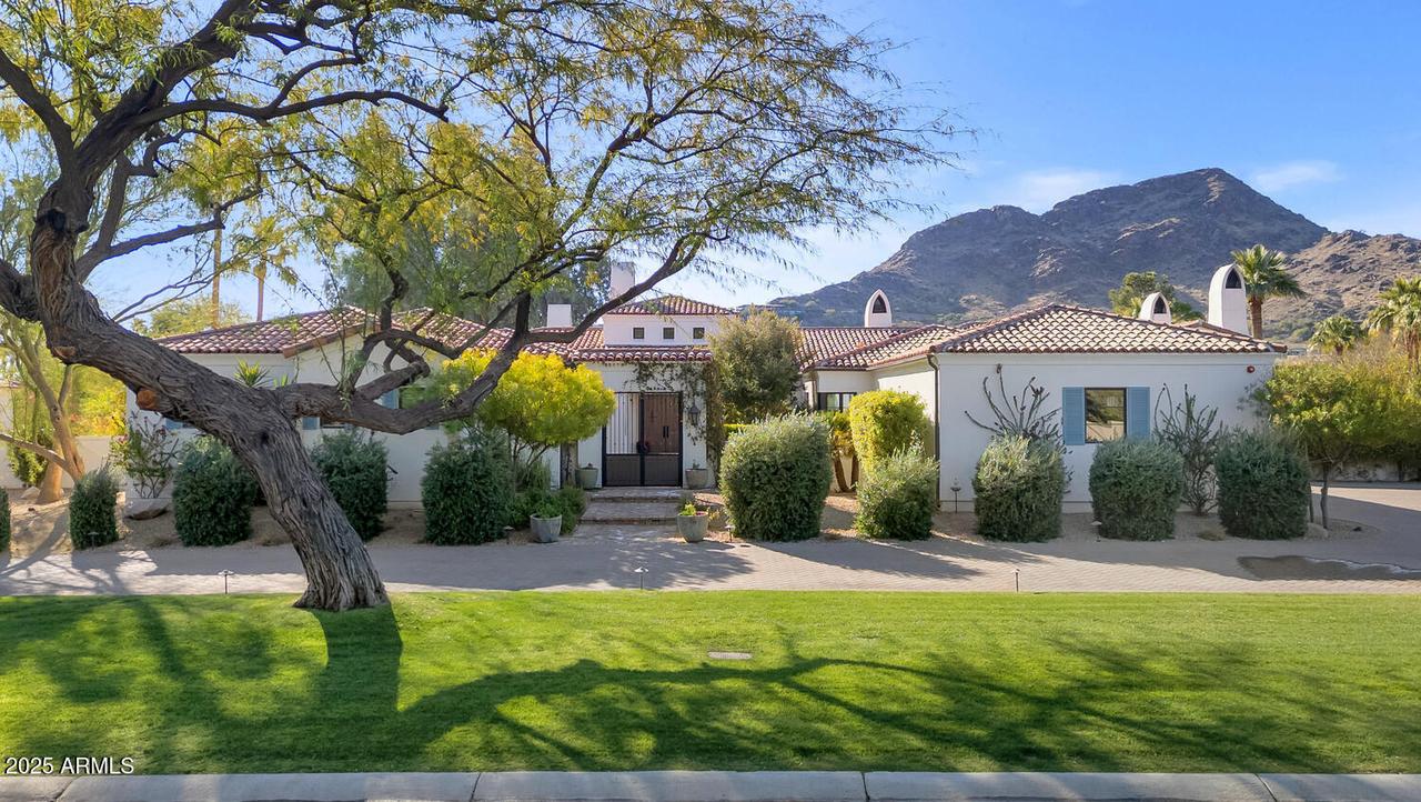 5989 E Sapphire Ln., Paradise Valley, AZ 85253