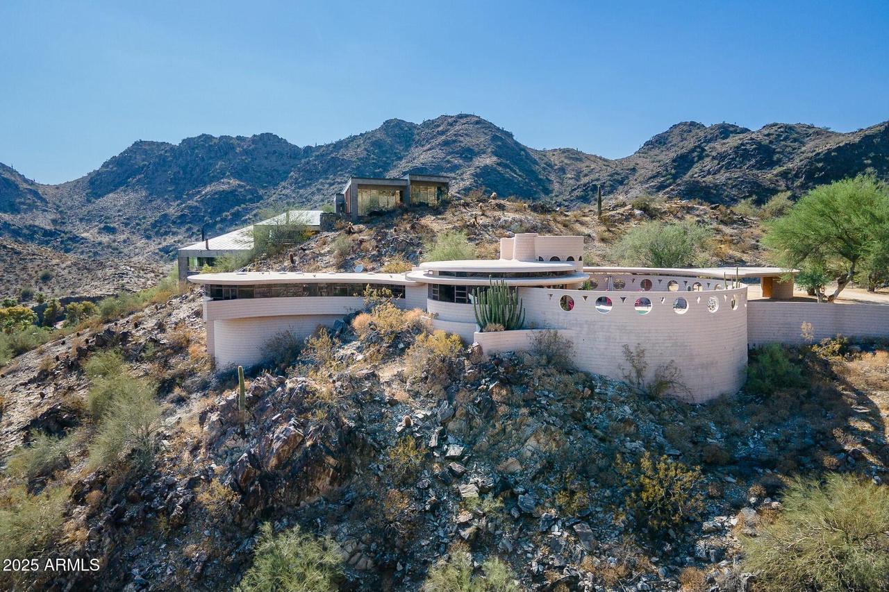 6836 N 36th St., Phoenix, AZ 85018