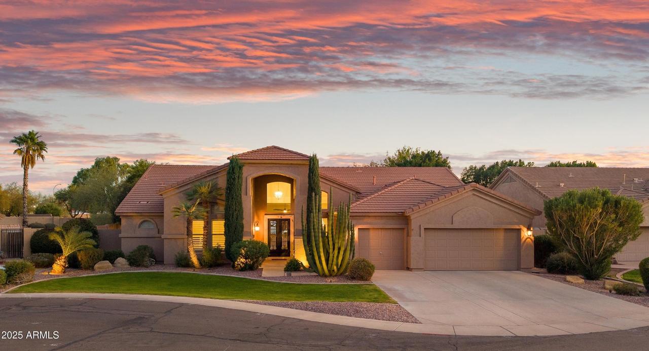 1007 W Armstrong Way, Chandler, AZ 85286