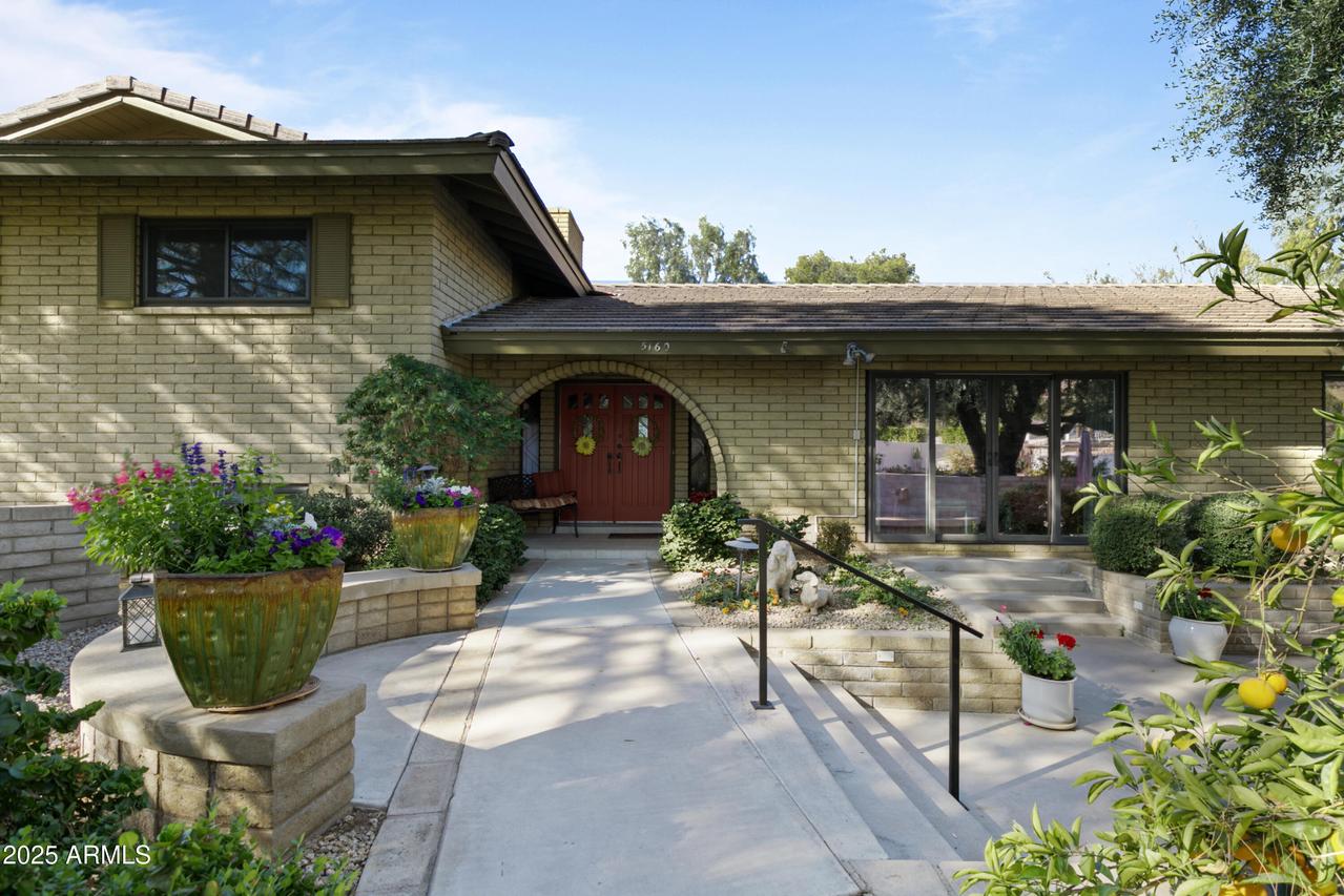 5160 N 45th Pl., Phoenix, AZ 85018