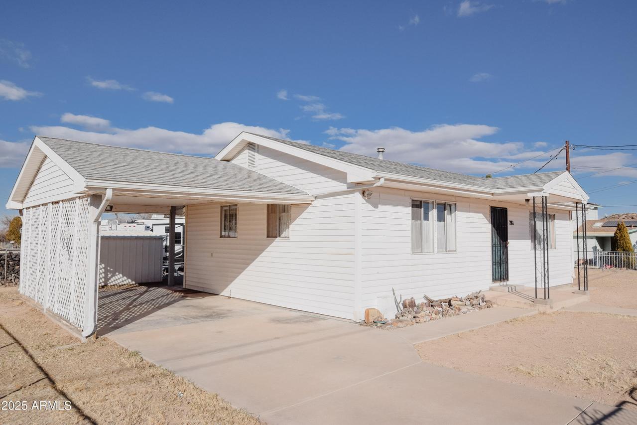 281 E Walker St., Benson, AZ 85602