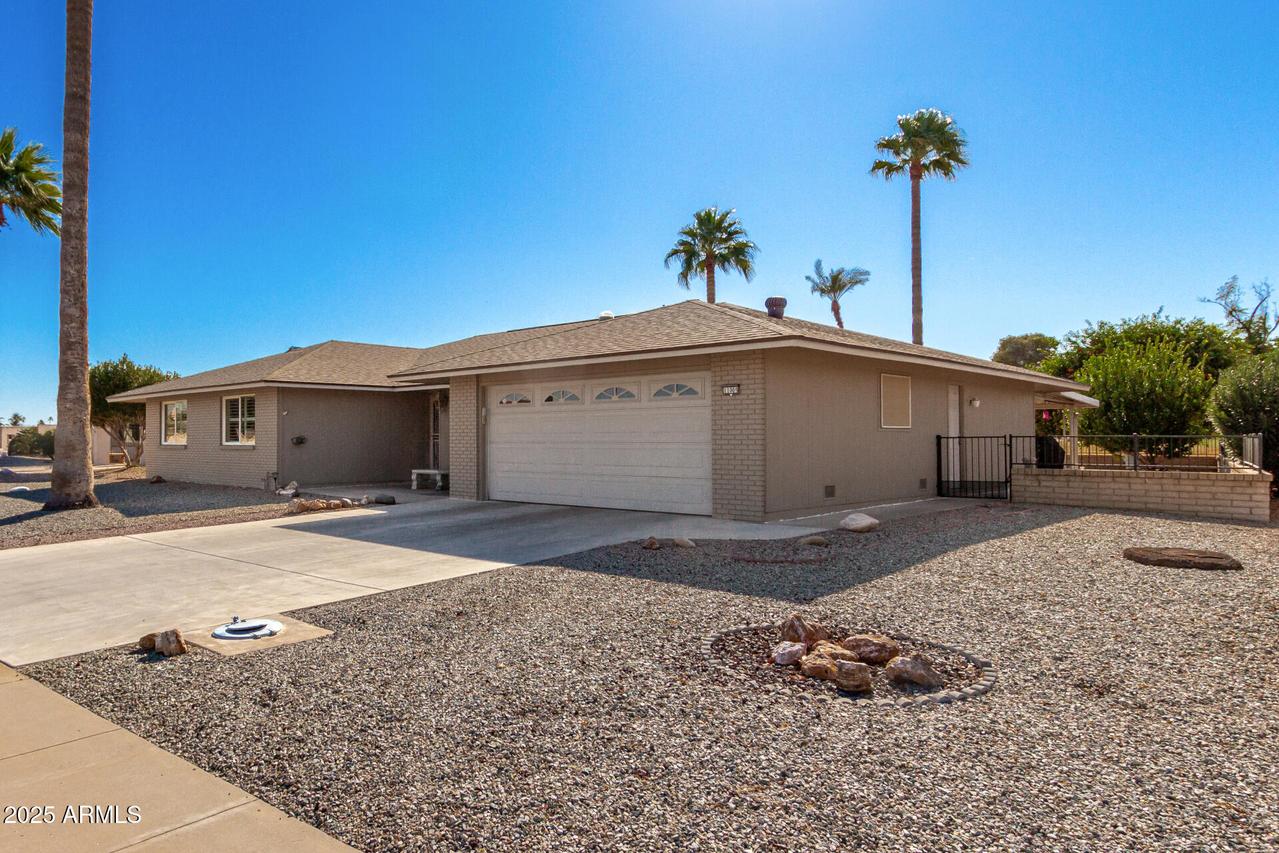 11009 W Crestbrook Dr., Sun City, AZ 85351