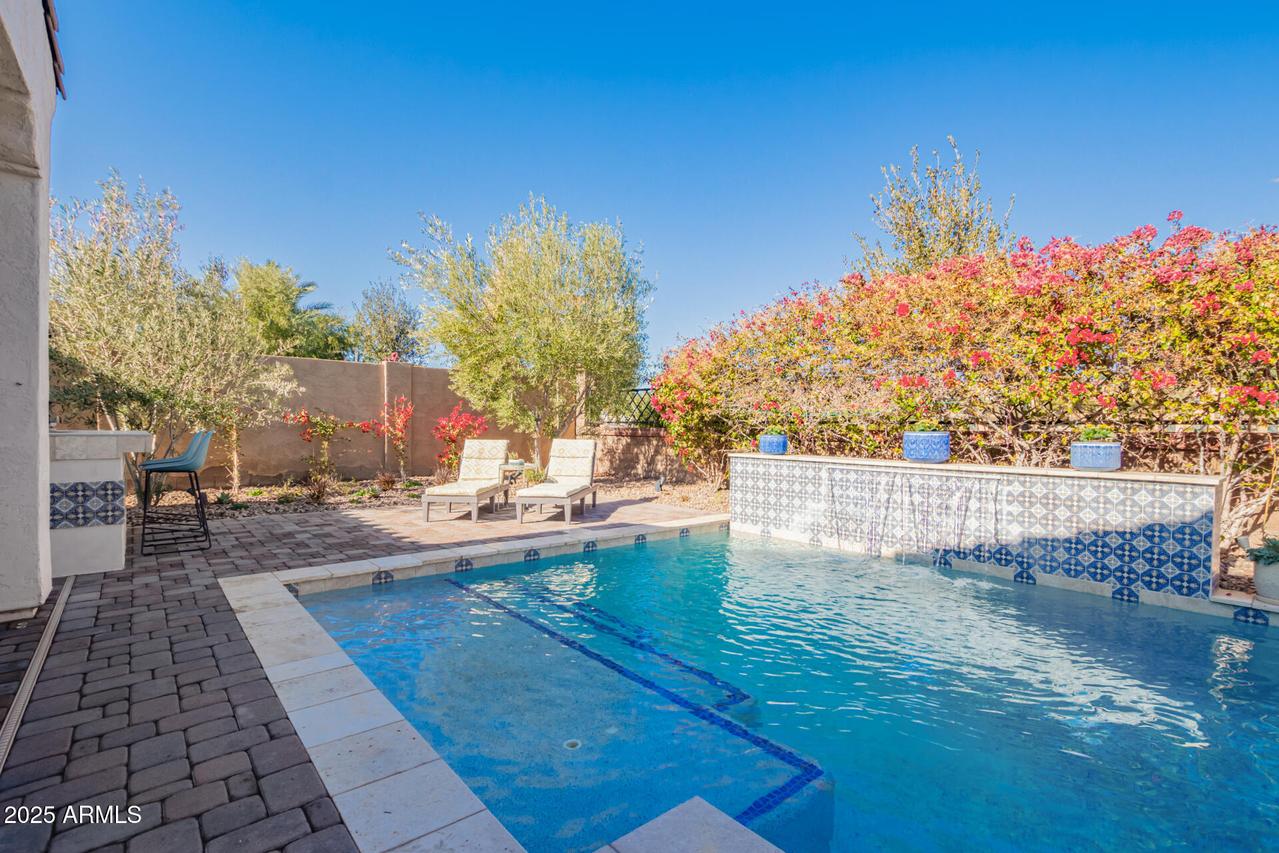 918 W Yellowstone Way, Chandler, AZ 85248