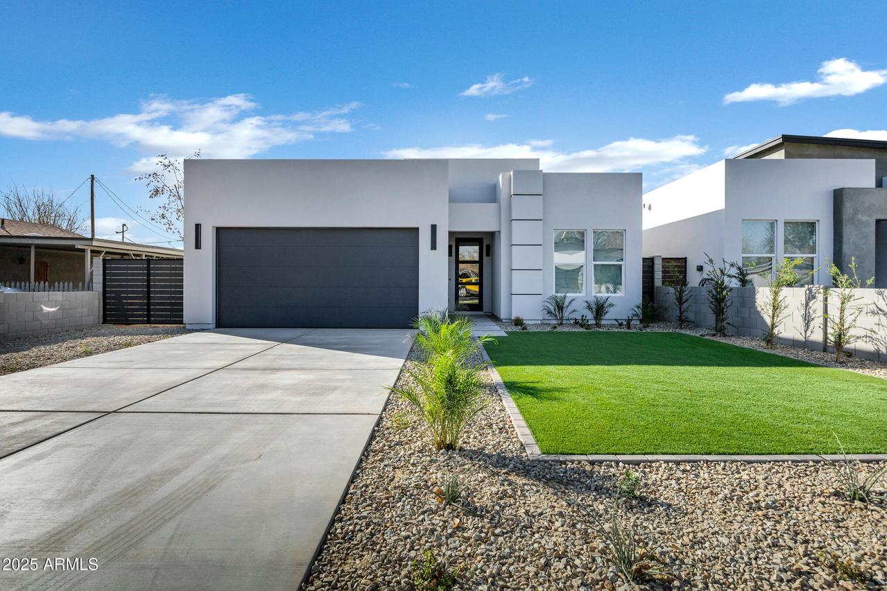 2330 N 28th Pl., Phoenix, AZ 85008