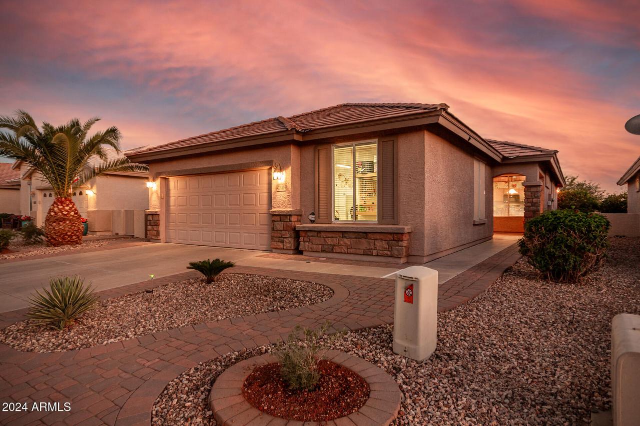 22843 W Moonlight Path, Buckeye, AZ 85326