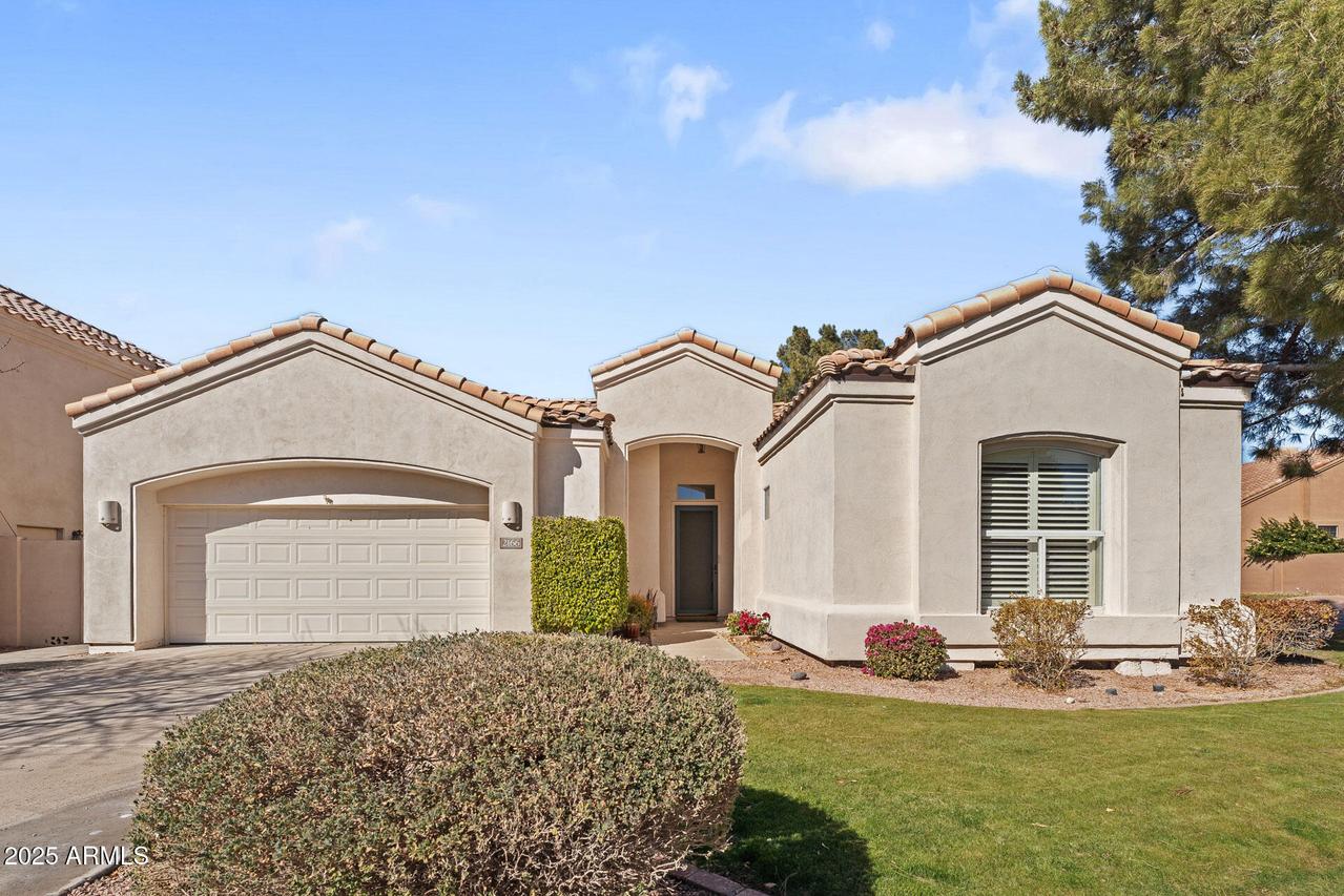 2166 W Peninsula Cir., Chandler, AZ 85248