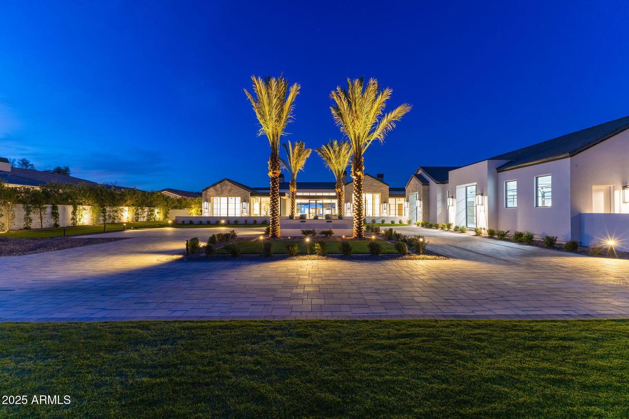 6836 E Hummingbird Ln., Paradise Valley, AZ 85253