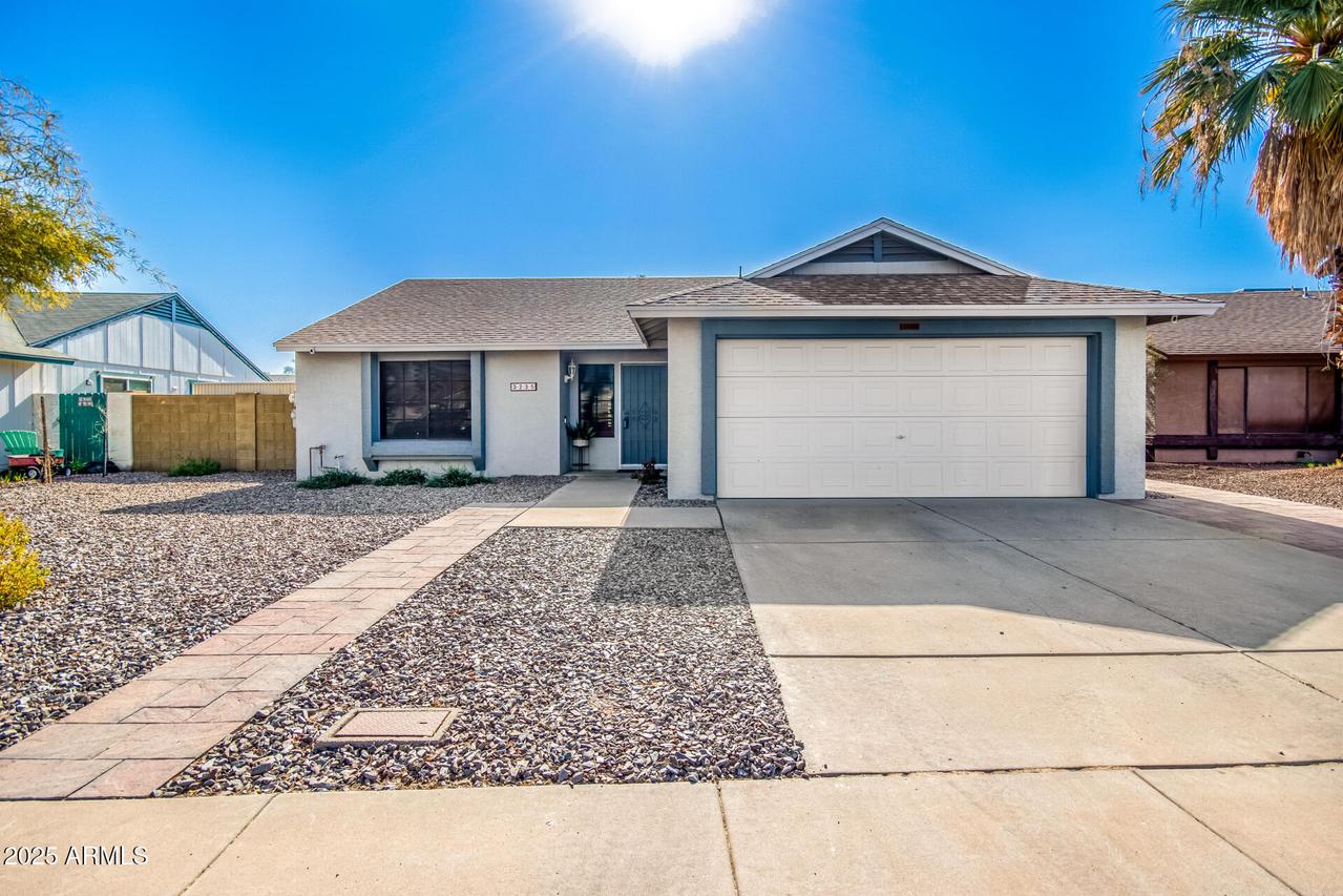3235 W Irma Ln., Phoenix, AZ 85027